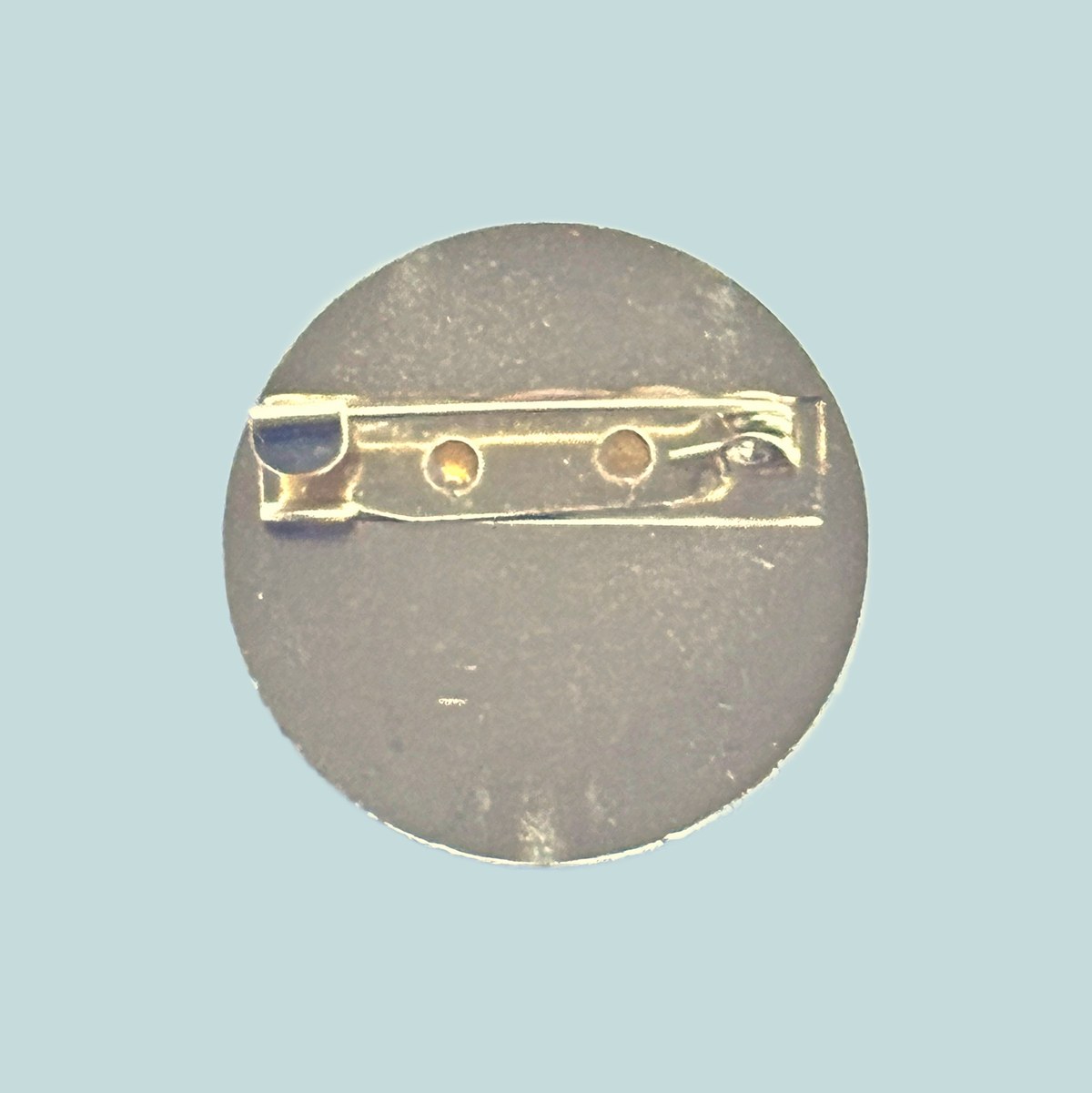 Back pin fastening of Contracts Operative Badge
